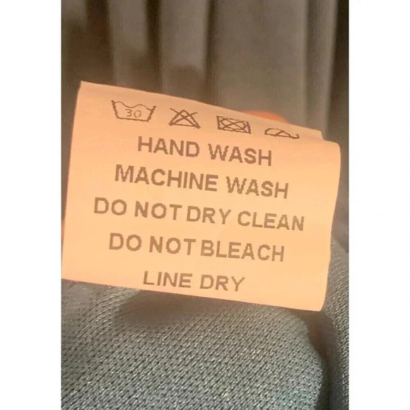 NEW Mia Joy Long open Sleeve Flowy Size Small Dress with charm and extra button - Picture 6 of 10